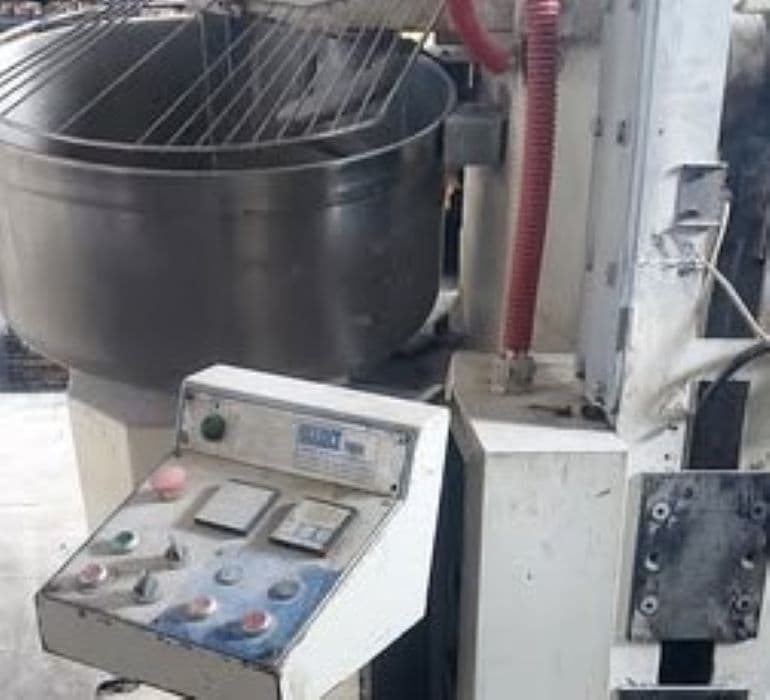 Patru locații alimentare închise din cauza neregulilor majore descoperite de echipele de control în această săptămână.