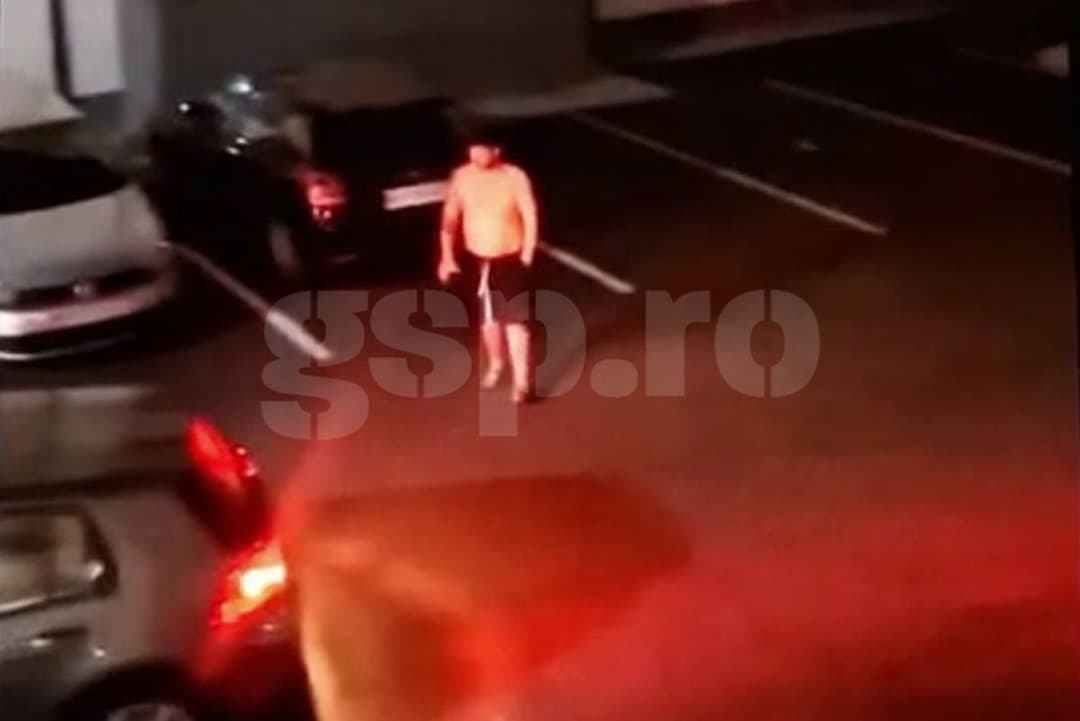 Spectacol uluitor cu Cristi Tănase! Dezbrăcat și beat, a stârnit rumoare pe străzile din Bragadiru, Ilfov