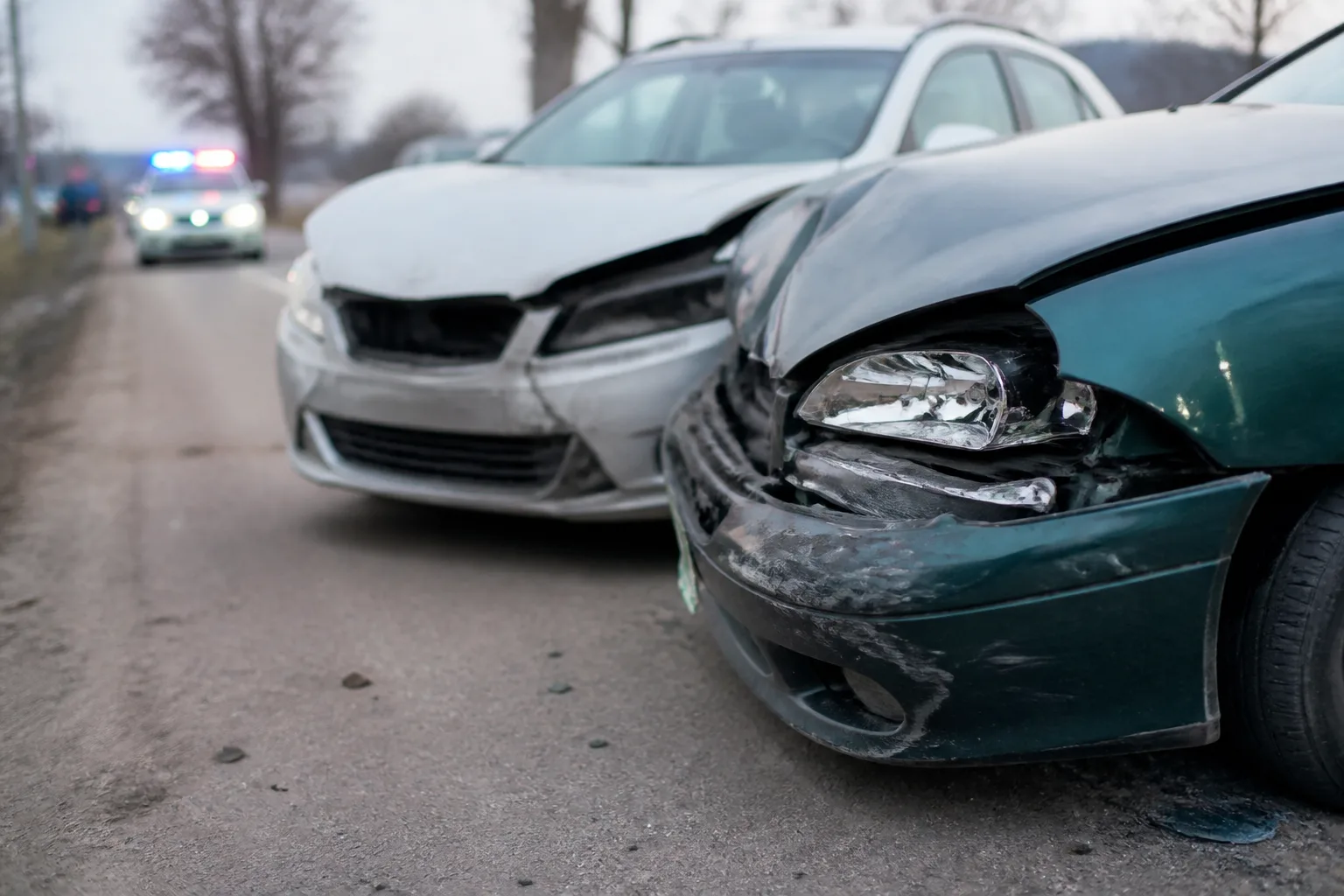Accident la Domnești pe DJ 731: trei persoane rănite după o coliziune între două mașini